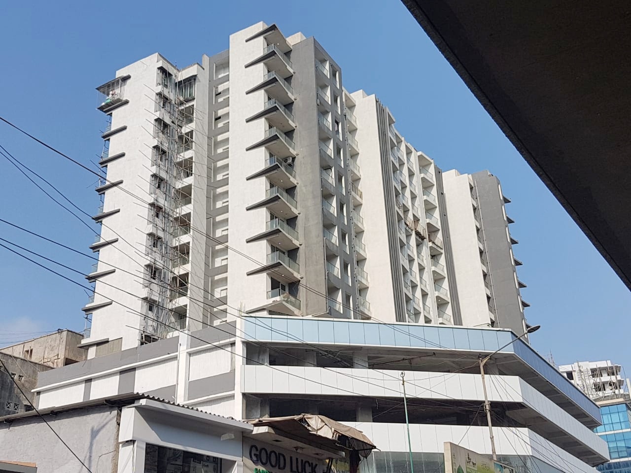 Building - Pearl Residency, Andheri West